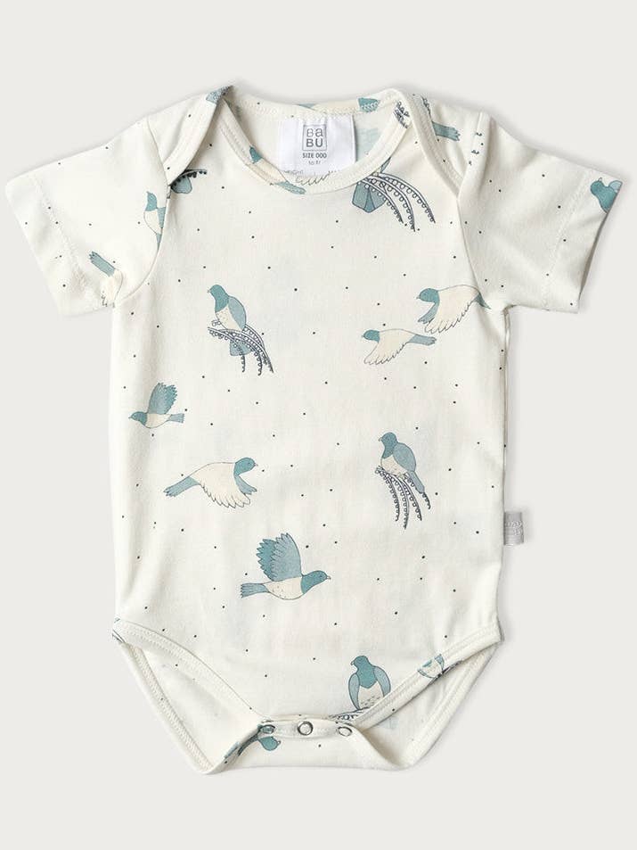 Kurzarm-Body aus Bio-Baumwolle - Kererū für den Großhandel von Babu