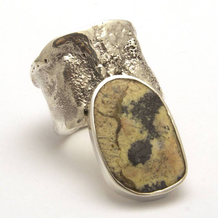 Bague série réticulée pour la vente par Tamara Kelly Designs