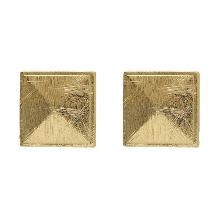 Square texture button earrings Good Morning in Silver for wholesale by Victoria Cruz