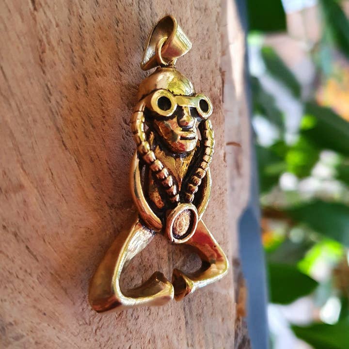 Kaali Boutique – wholesale Pendant/charm necklace – Steampunk Necklace / Brass / Punk / Sci-Fi / Cyberpunk / Boho / Aztec / Inca / Ethnic / Madmax / Third Eye / Illuminati / Mens necklace3