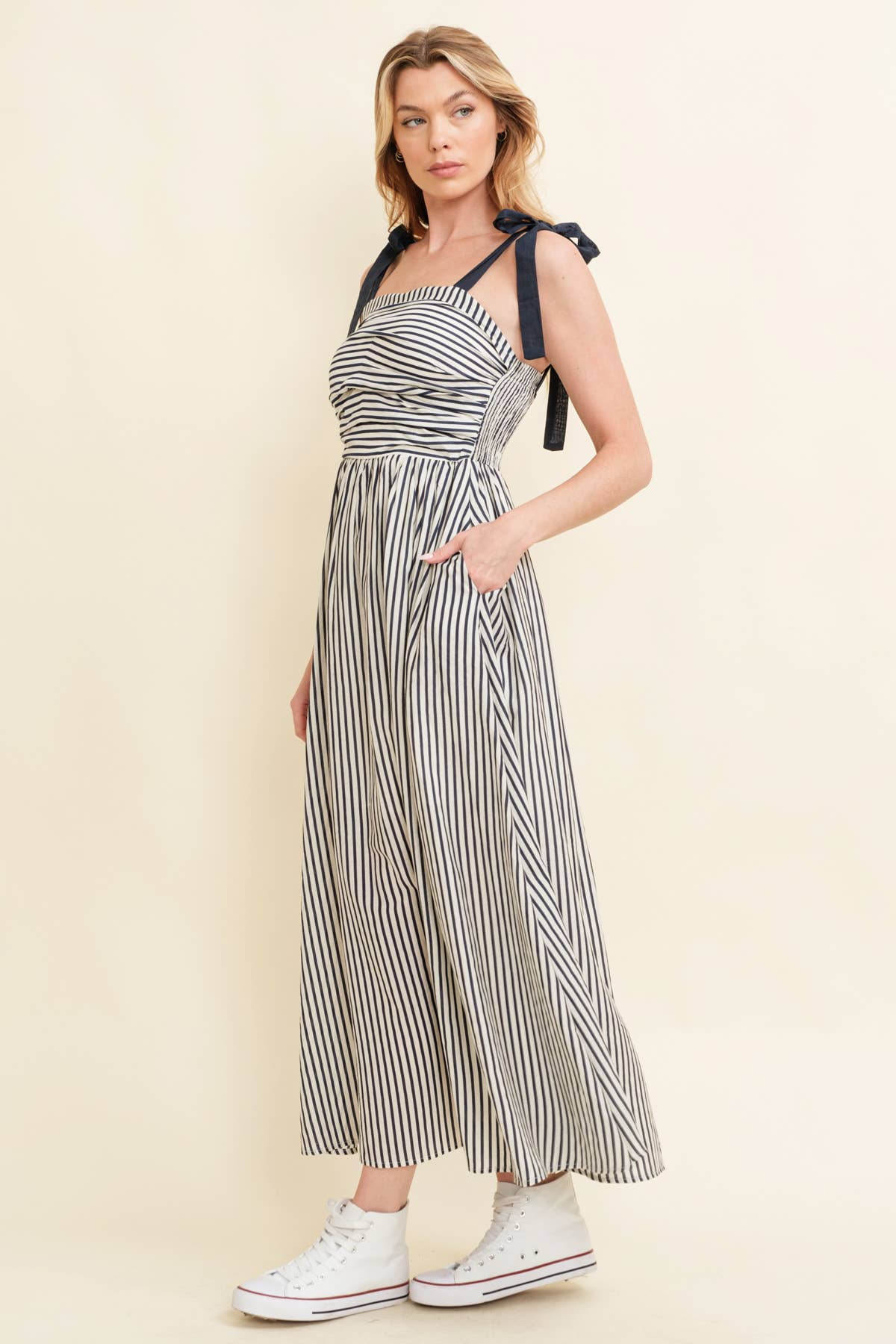 Cloud Ten - Venta al por mayor Vestido - Mujer - Vestido largo a rayas con tirantes anudados en los hombros7