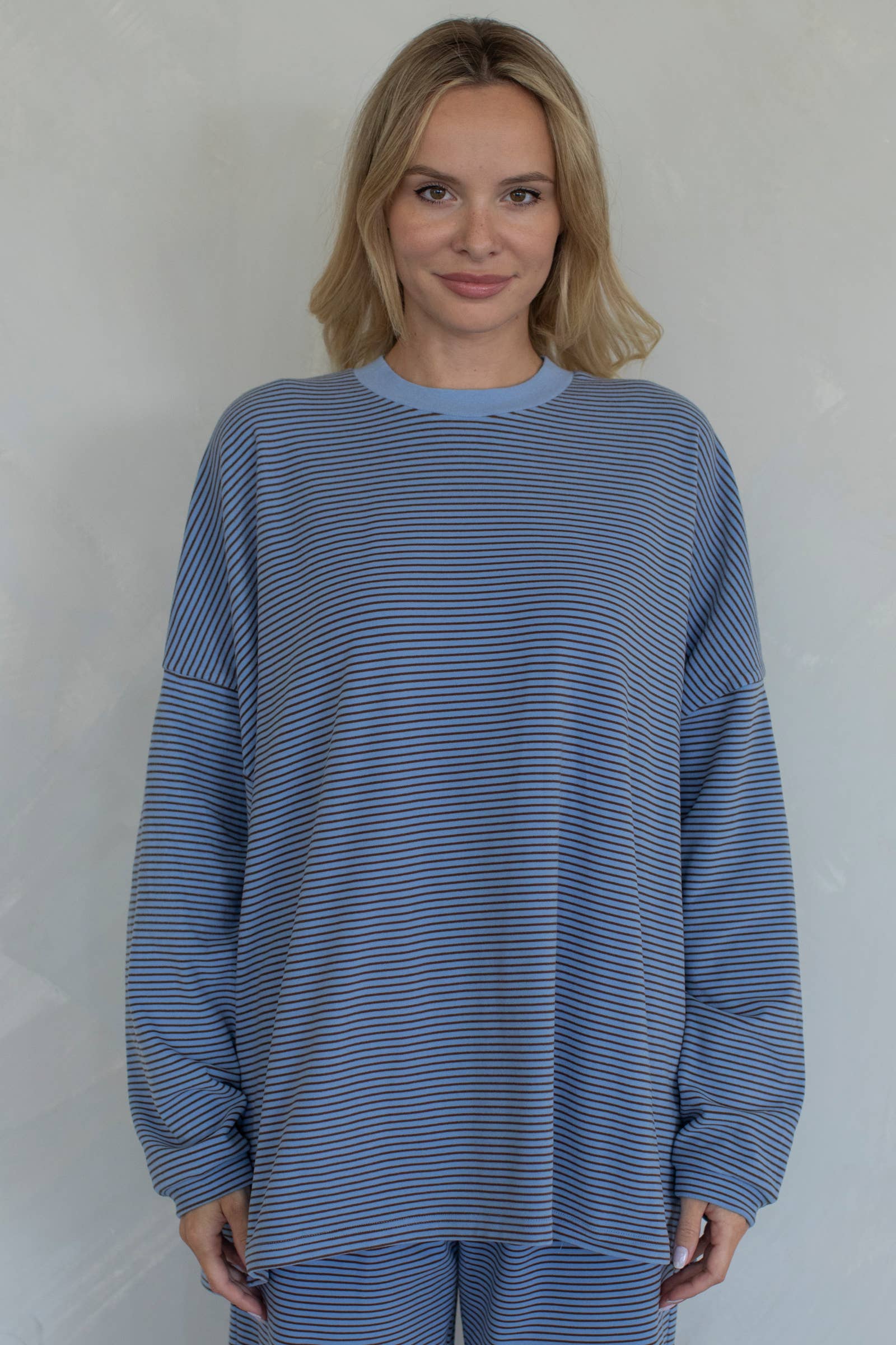 Things Between - Wholesale Sweatshirt - Women's - Levi Top