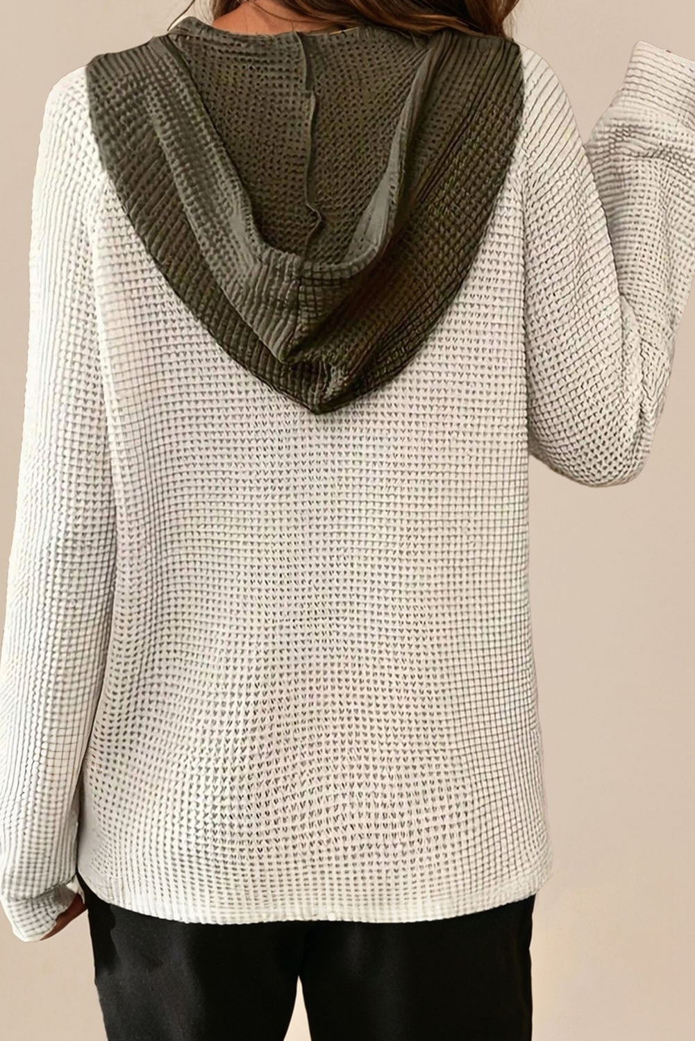 LA Society - Vente Sweat à capuche – femme - Haut à capuche à demi-boutonné en maille gaufrée contrastée3