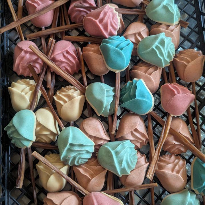 Manufaktur Sweet Crunchy Bit® Handmade DogFood 🐾 - Wholesale Pet Treats - Dog - Süße Rosen Mischung