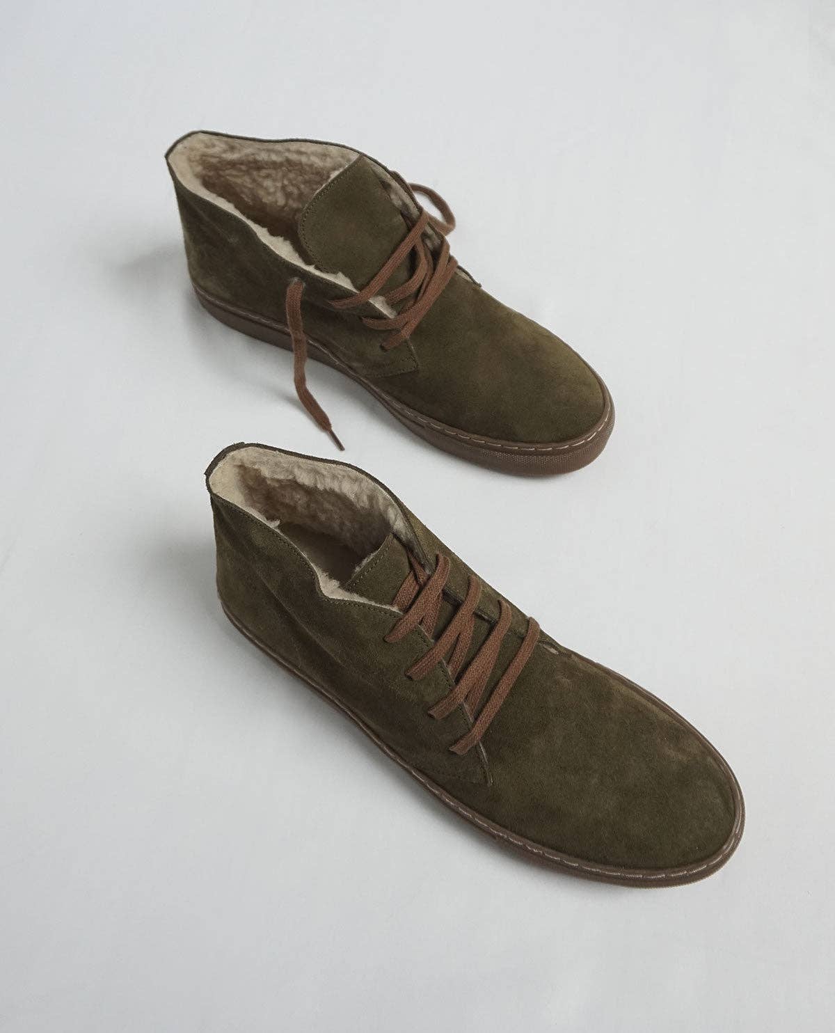 The Hundred Shoes - Wholesale Dangle Earrings - Zapatilla Ante Verde1