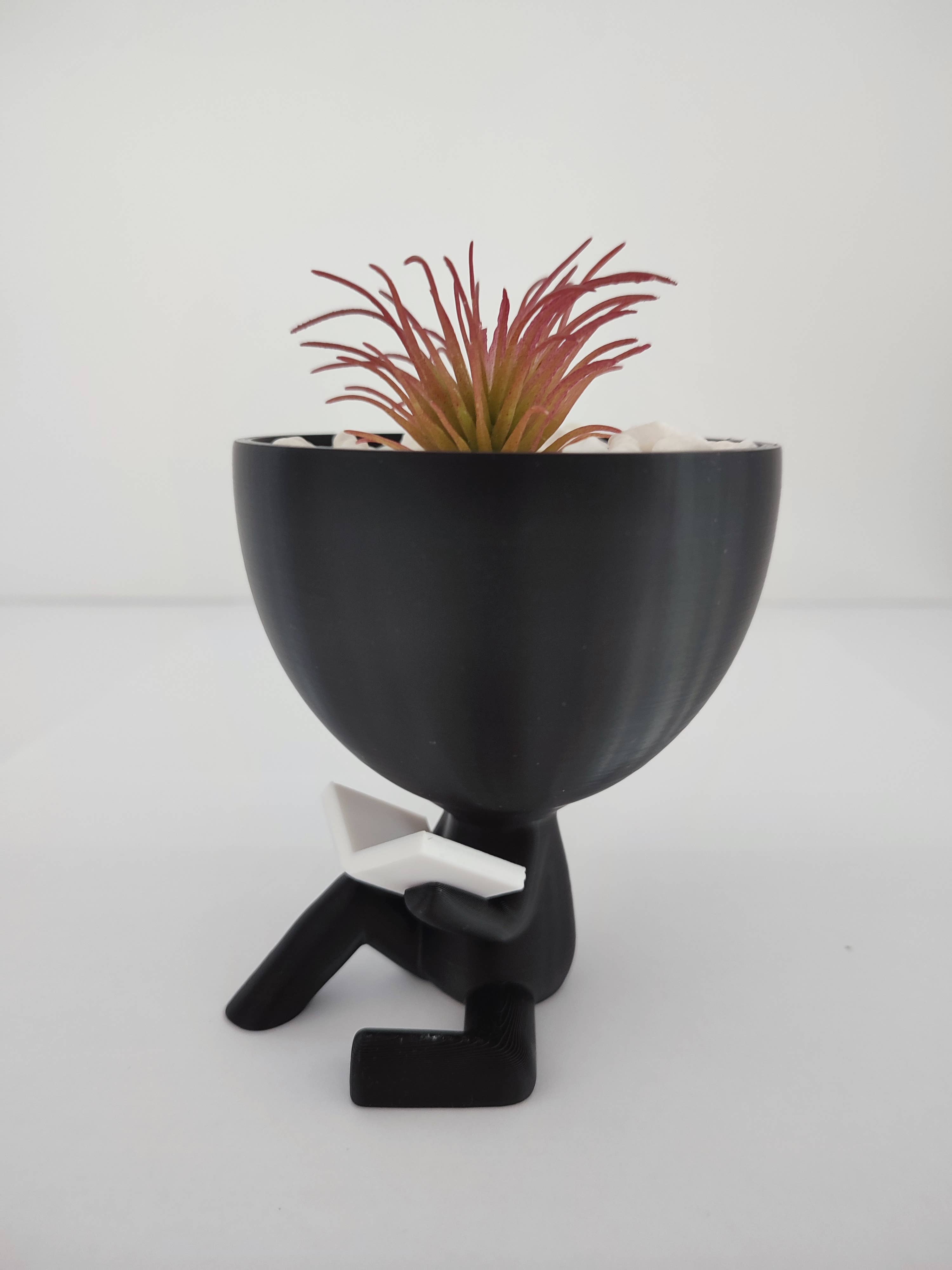 3DROOTS - Wholesale Plant Pot - Person pot with book - Robert plant - Planter.1