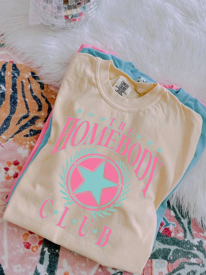 Front Porch Boutique - Wholesale T-Shirt (Graphic) - Women's - Homebody Club Short Sleeve Tee2