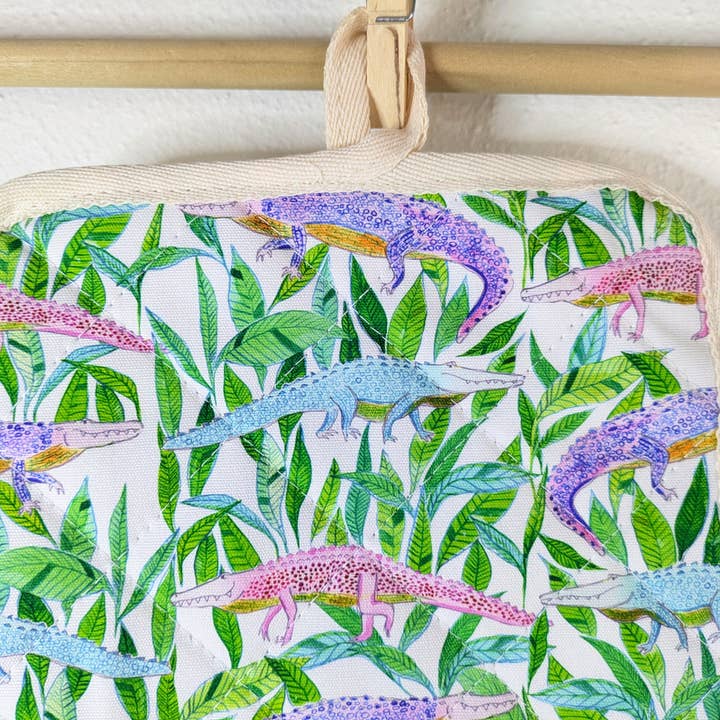 Natalie V. Mason - Wholesale Oven Mitt/Pot Holder - Oven Mitt & Pot Holder Set - Alligators (white)6