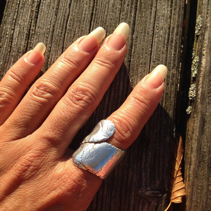 Power wrapped in pure silver, sculpting rings für den Großhandel von ArtBi Design