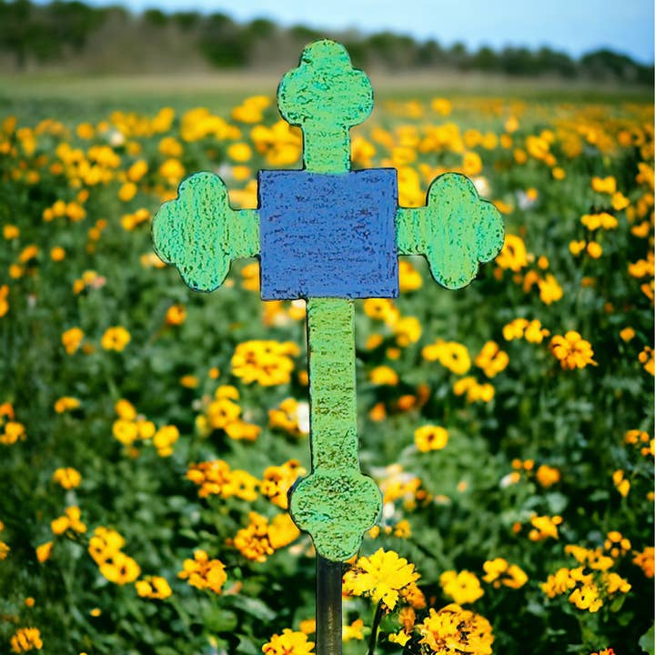 Cross Plante pieu Jardin Religieux Printemps Pâques Recycle pour la vente par Whimsies