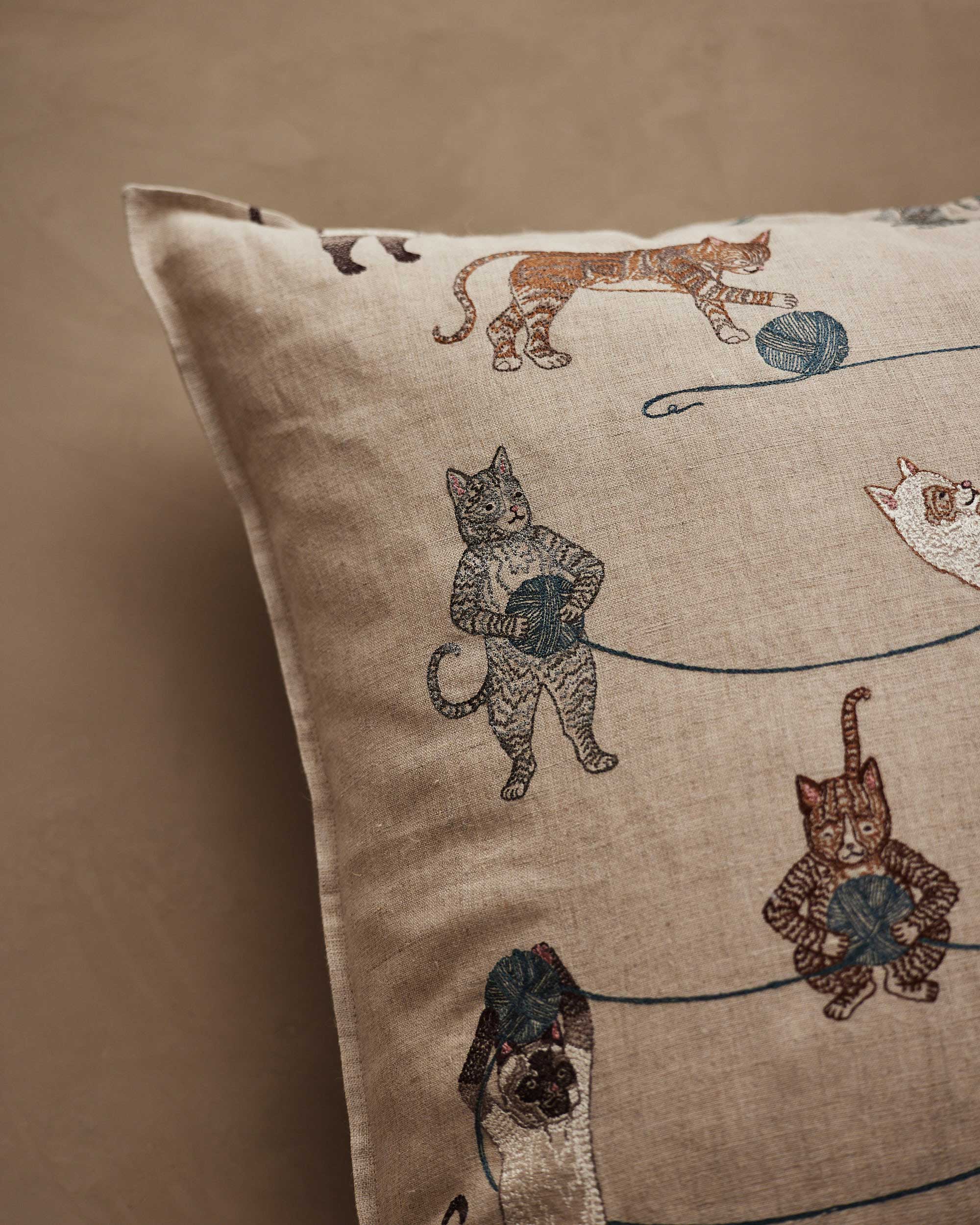 Coral & Tusk - Vente Coussin décoratif - Coussin Playful Cats1