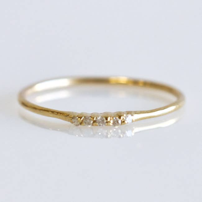 Bague en or avec barre de diamants pour la vente par Vi Ling Designs