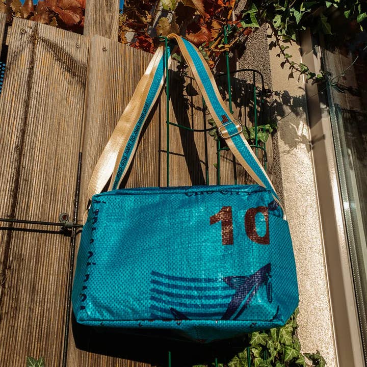 CROSS BODY | Upcycled shoulder bag for wholesale by REFISHED fair fashion