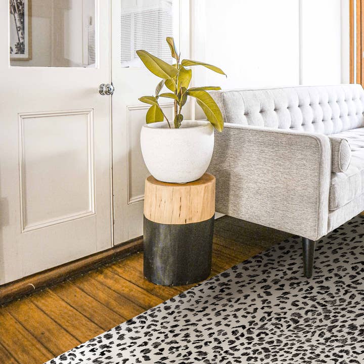 Tempaper & Co ® – wholesale Floor mat – Animal Print Black & White Vinyl Floor Mat, 70" x 102"