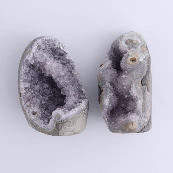 Mi Esperanza Minerals - Wholesale Spiritual Stone/Crystal - Uruguay Amethyst Cut Base Set of 63