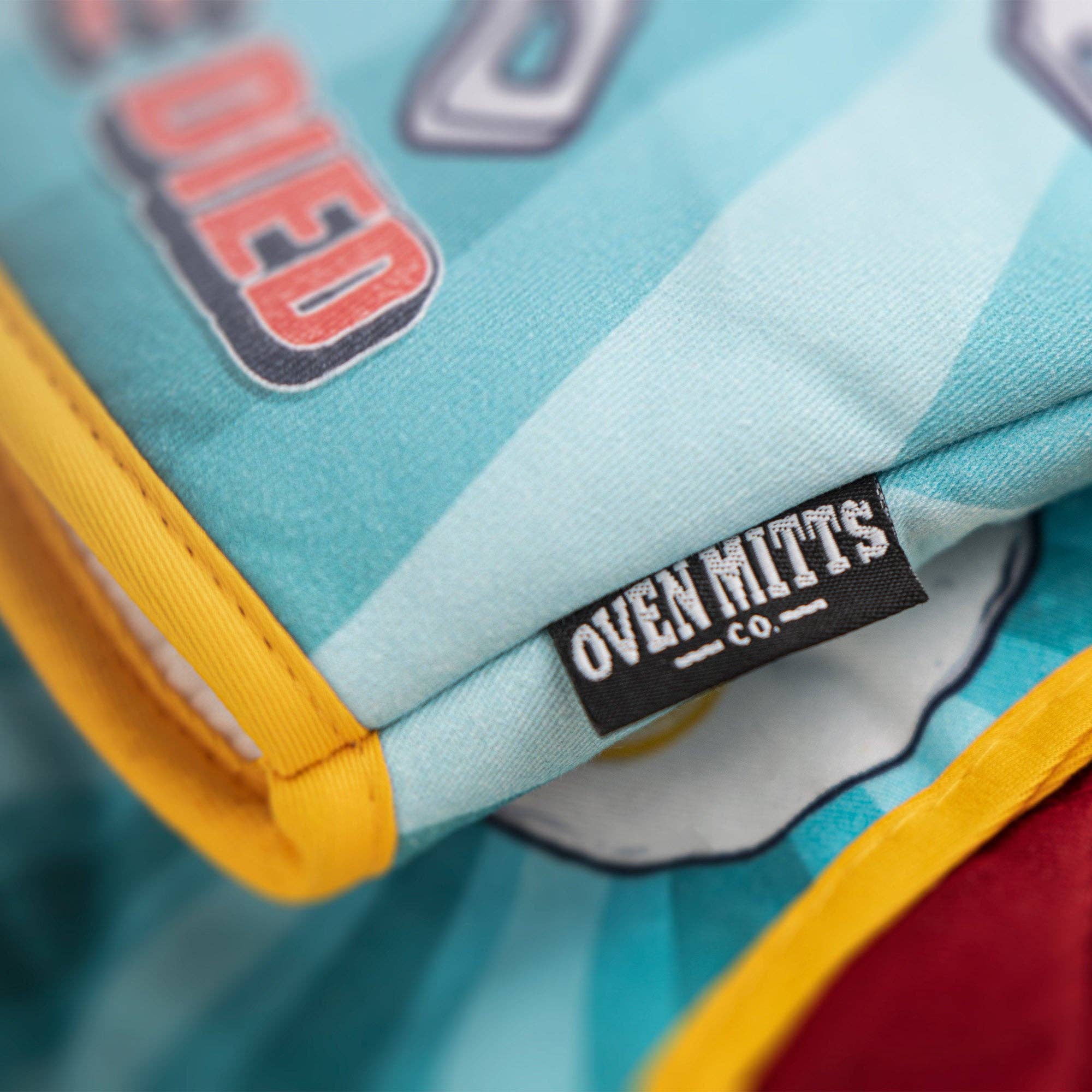 Zapps Clothing - Vente Gants de cuisine/maniques - Ensemble de gants de cuisine et de porte-casseroles Many Have Eaten, Few Have Die5