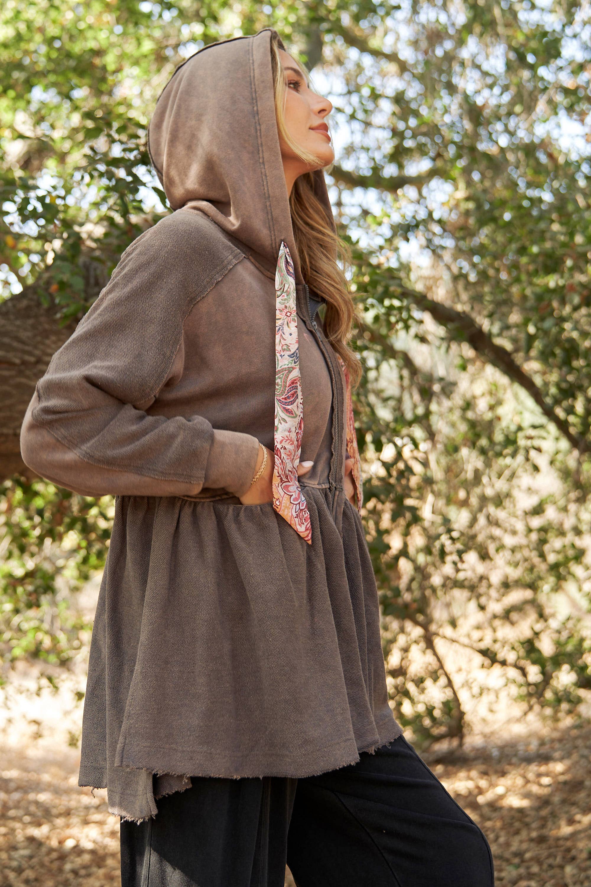 J.NNA - Venta al por mayor Chaqueta - Mujer - Chaqueta Slouchy Lounge con cremallera lavada en minerales3