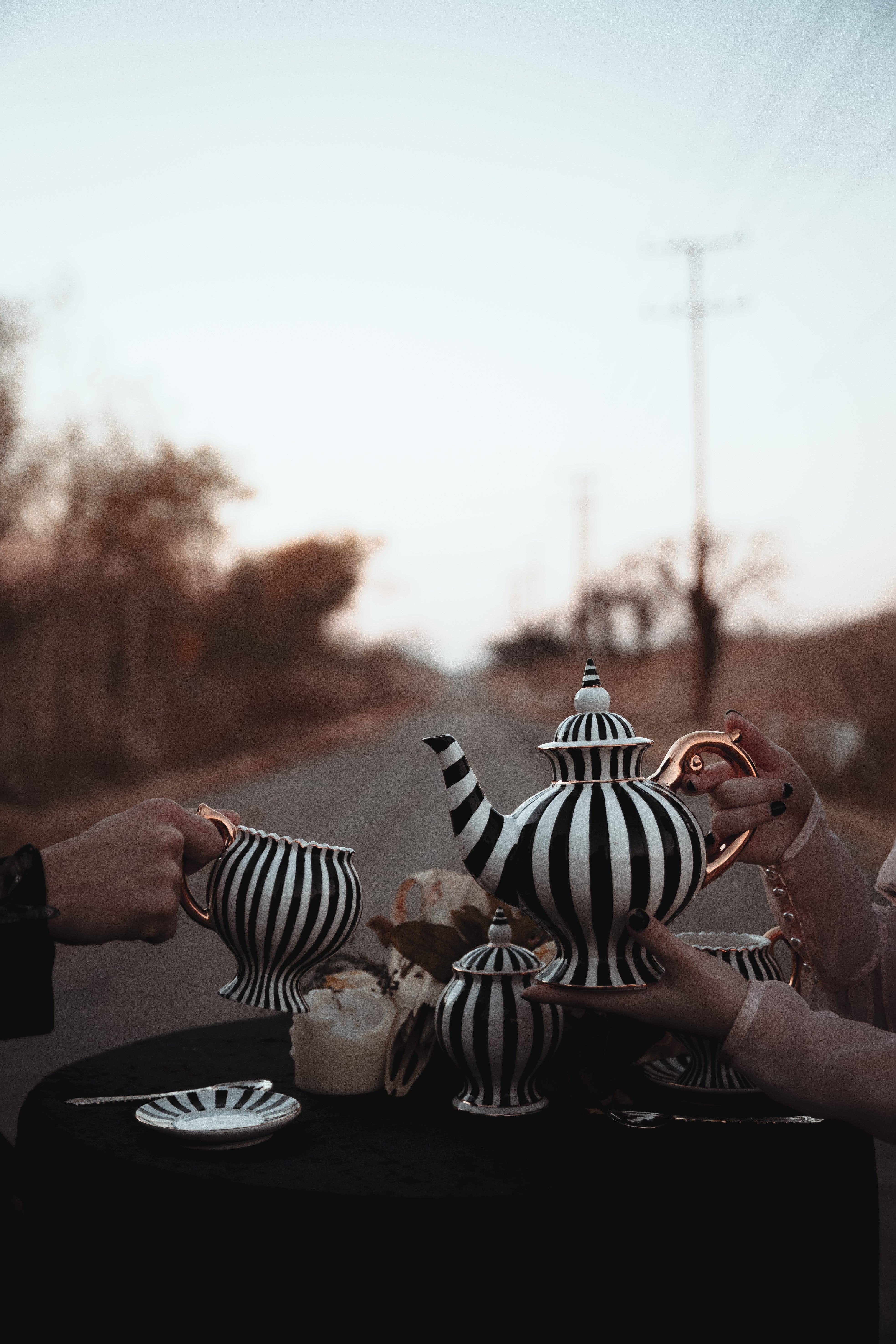 Lively Ghosts – wholesale Tekanna – Tekanna från Grim & Ghostly tekanna-set16