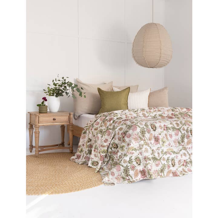 Linen Connections – wholesale Quilt – Indian Kantha Quilt Blanket Bedspread Coverlet - Kalista1