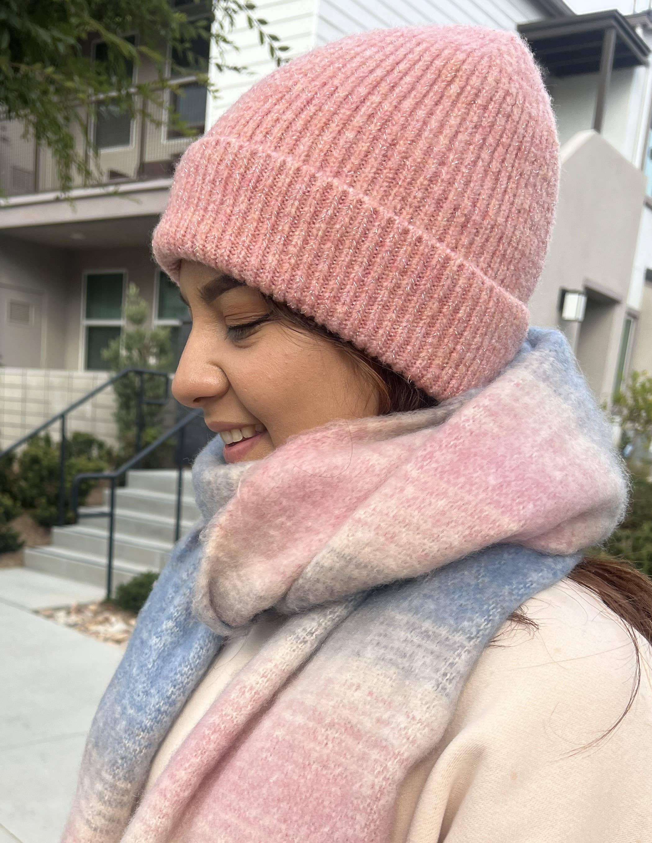 Justin & Taylor – Engroshandel Beanie - Dame – Rich Luxe hue med lurex-detaljer30