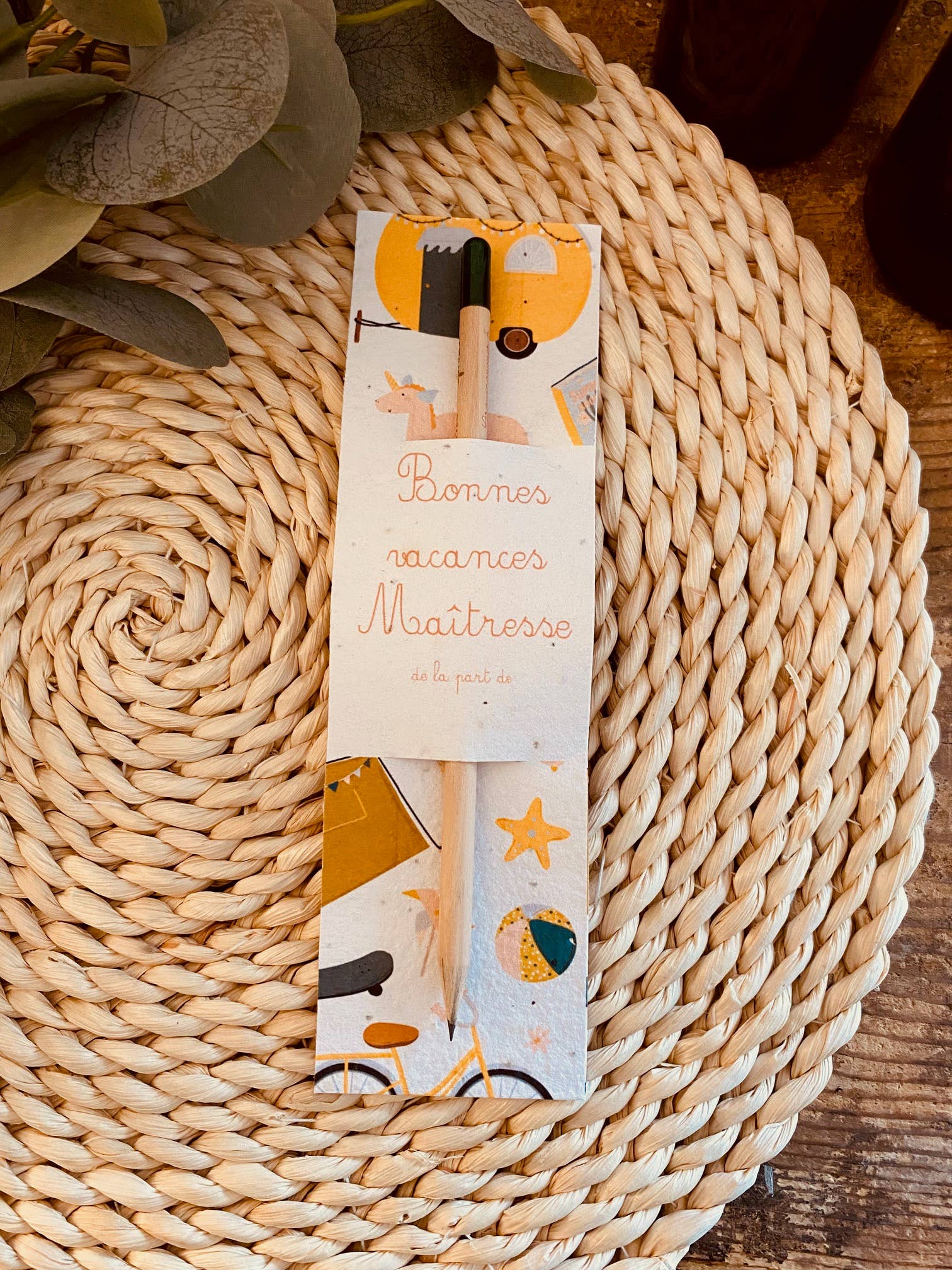 Bibiche Raconte Des Salades - Vendita all'ingrosso Semi di piante - Matita da piantare in legno di cedro con supporto regalo « Buone vacanze Maestra »1