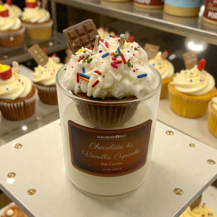 Chocolate & Vanilla Buttercream Cupcake – Decorative Candle for wholesale by Havenpoint Candle Company