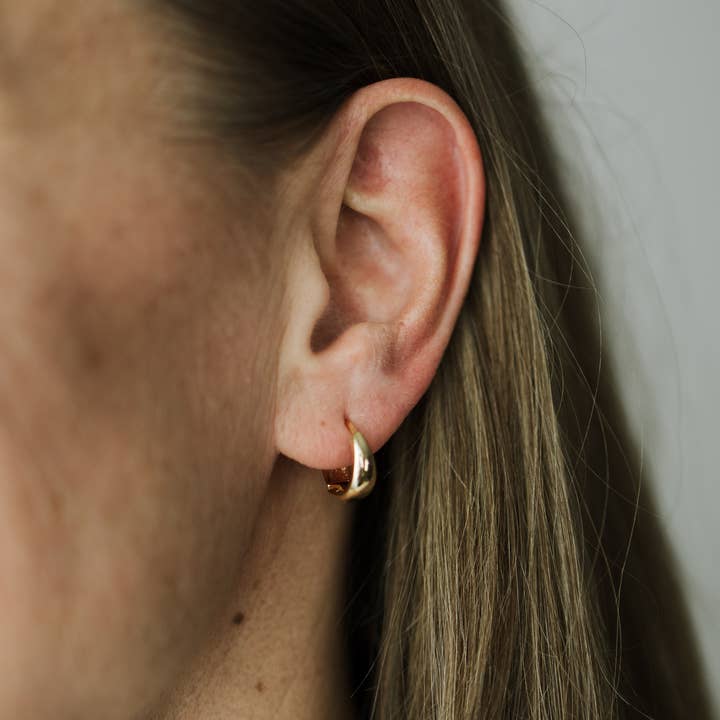 Sydney Rose Co. - Wholesale Huggie Earrings - Teardrop Huggie Hoops