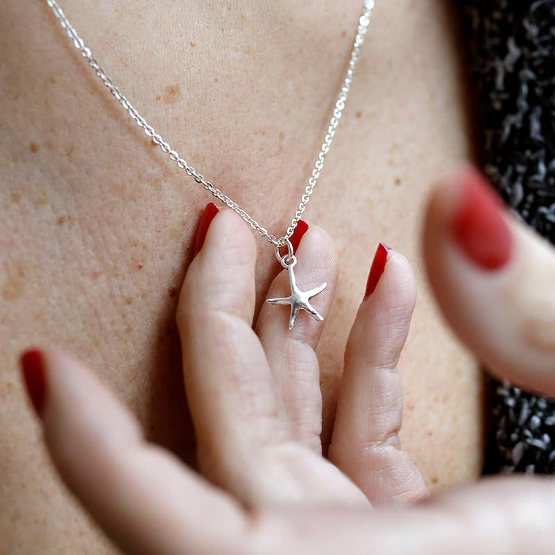 Ethike.eu – Conjunto de joias por atacado – Conjunto de colar e brincos em prata com design de estrela do mar1