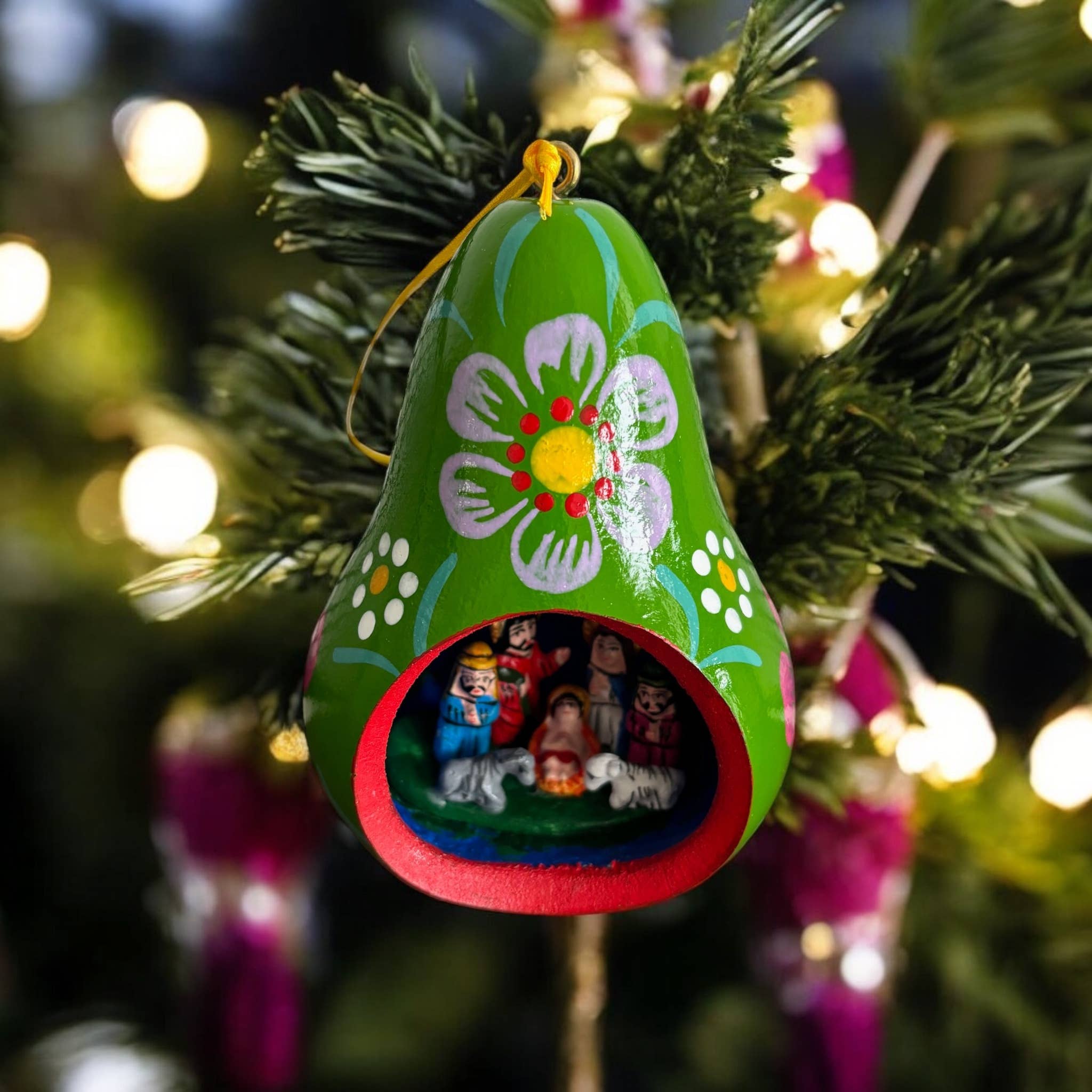 Zoe Artcrafts Corp. - Wholesale Ornament - Gourd Christmas Multicolor Tree ornament with Nativity Scene3