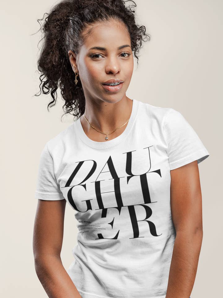 Datter Logo Remix T-shirt (Voksen) for engroshandel hos Tony by Toni