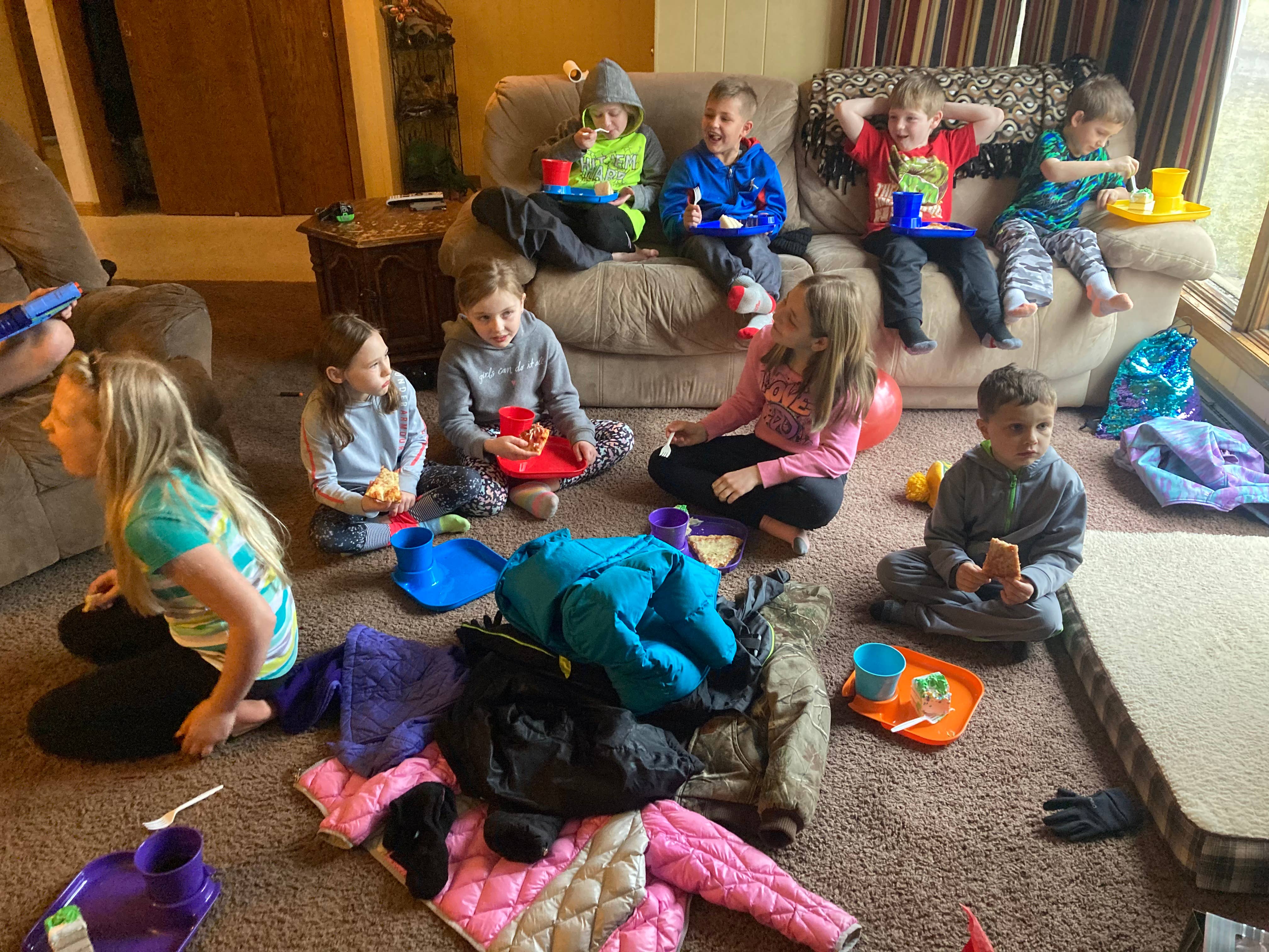 Fancy Panz - Wholesale Disposable Plate - Reusable Party Plates w/ Beverage Holder - Set of 4 - Aqua8