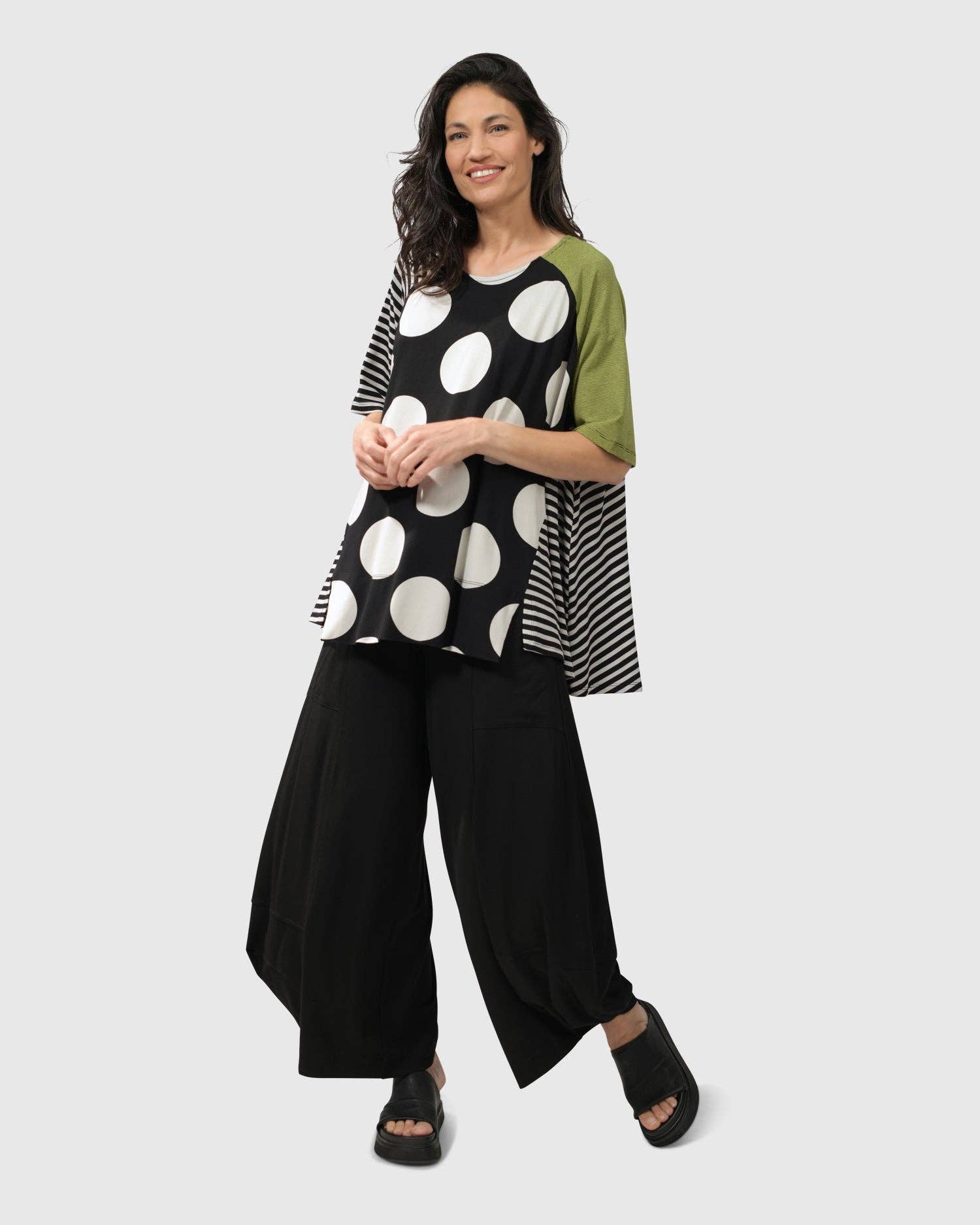ESSENTIAL PUNTO POCKETS PANTS, BLACK for wholesale on Faire9