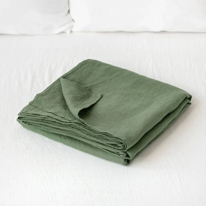 MagicLinen (We handle U.S. import procedures for you) - Wholesale Flat Sheet - Forest green linen flat sheet