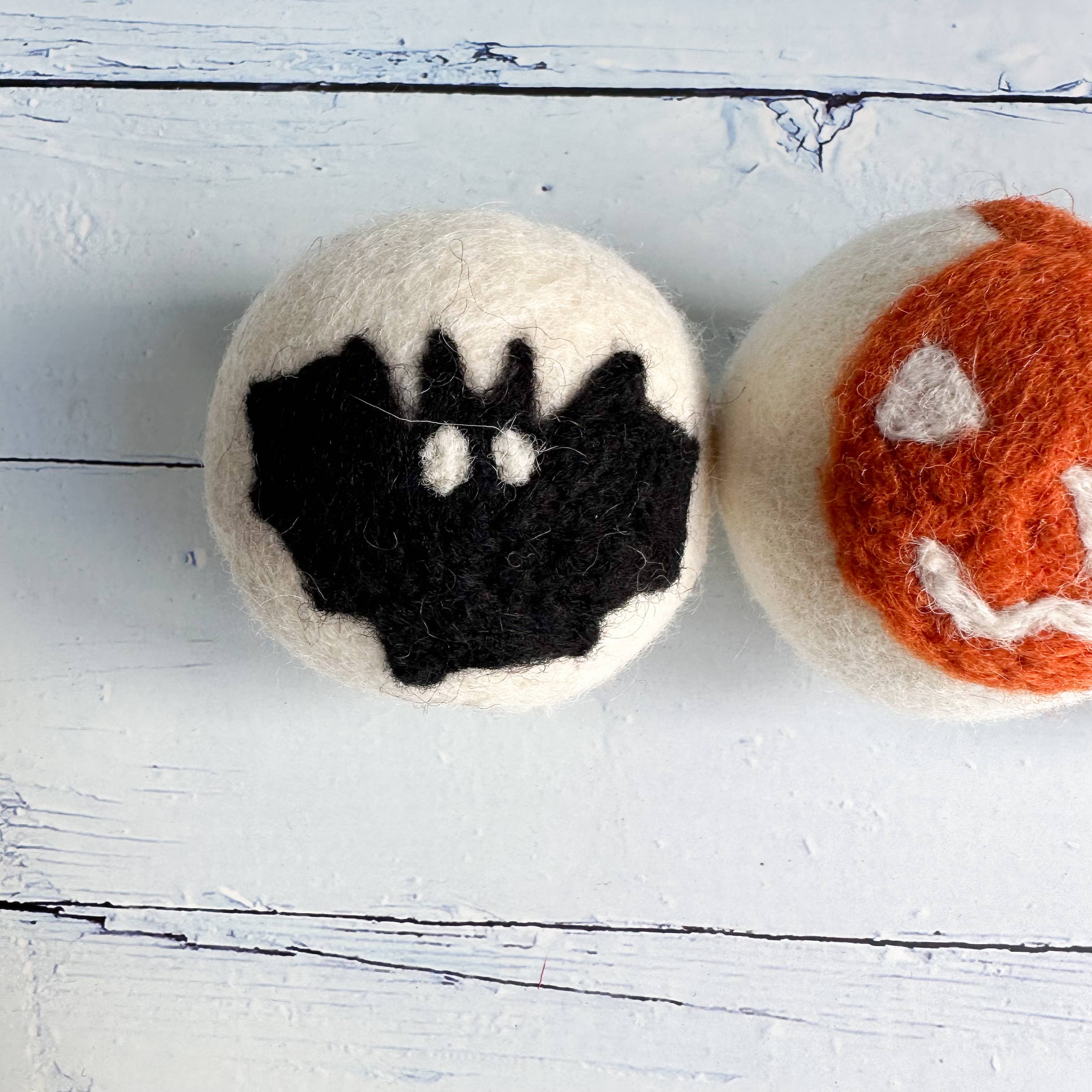 Sewing Seeds Play - Vendita all'ingrosso Palla per asciugatrice - Palline Asciugatrici in Feltro per Notti di Halloween - Set di 31