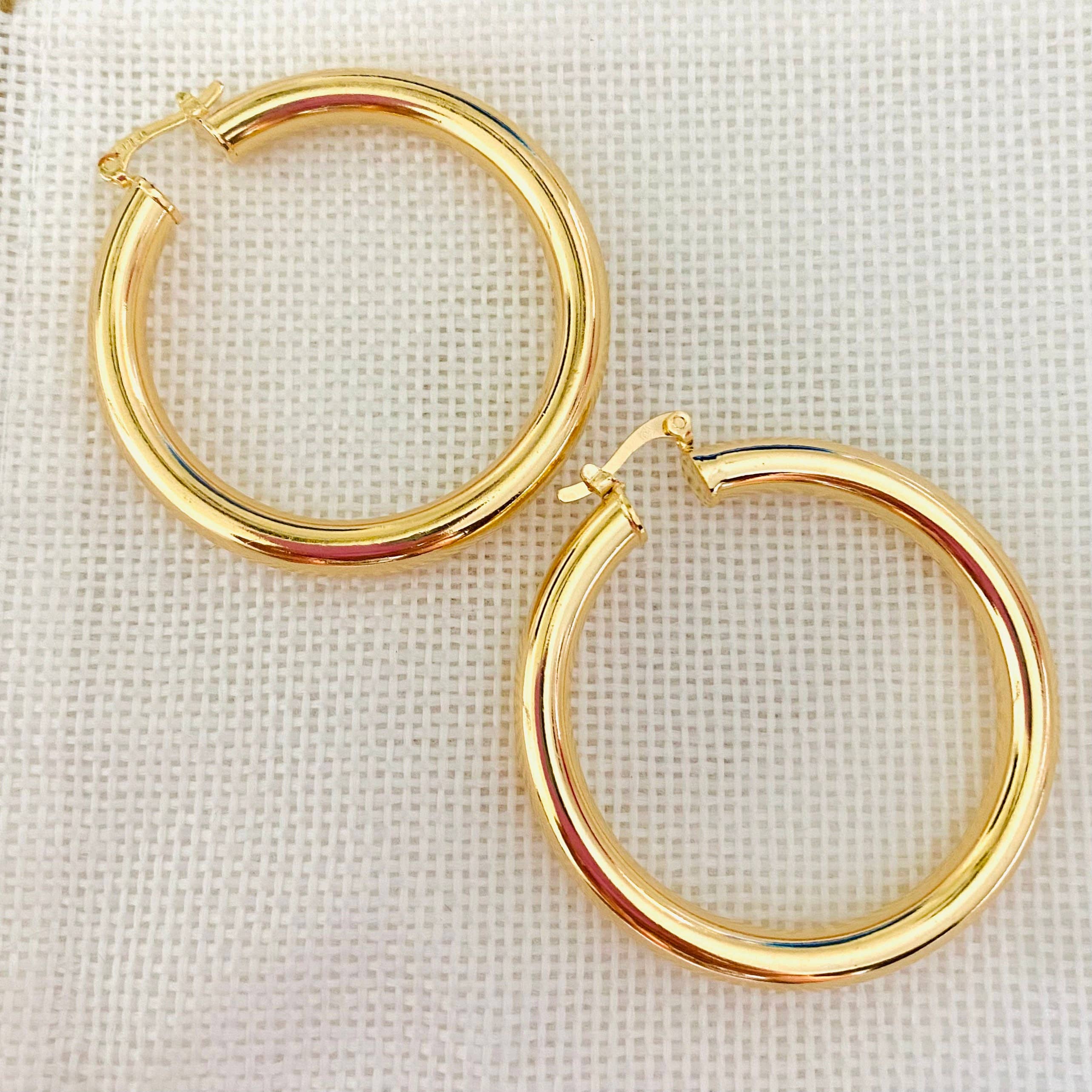 Housegoldjewelry - Wholesale Hoop Earrings - Medium Gold Hoops, Simple Gold Hoop Earrings, 18K Gold Fille2