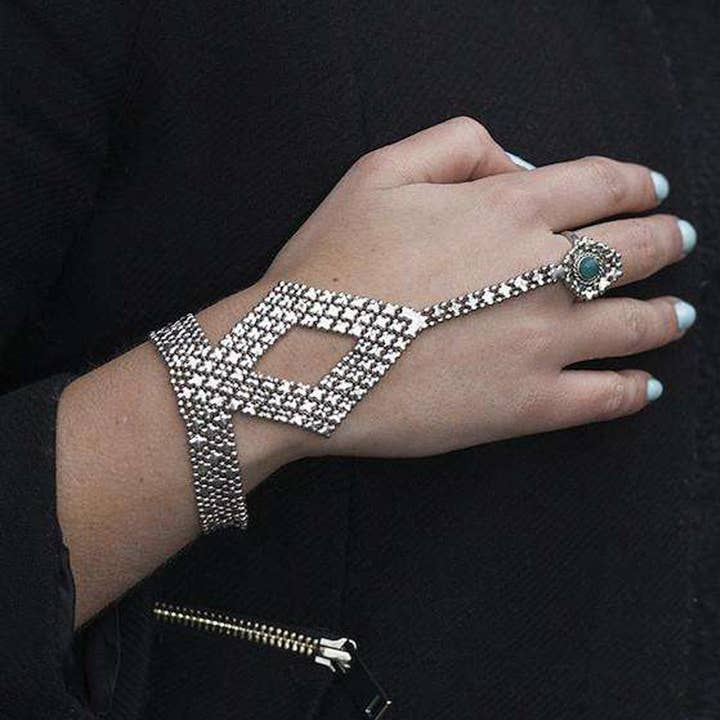 Urbiana - Venta al por mayor Pulseras tipo brazalete - Arnés de mano de diamante recortado con puños