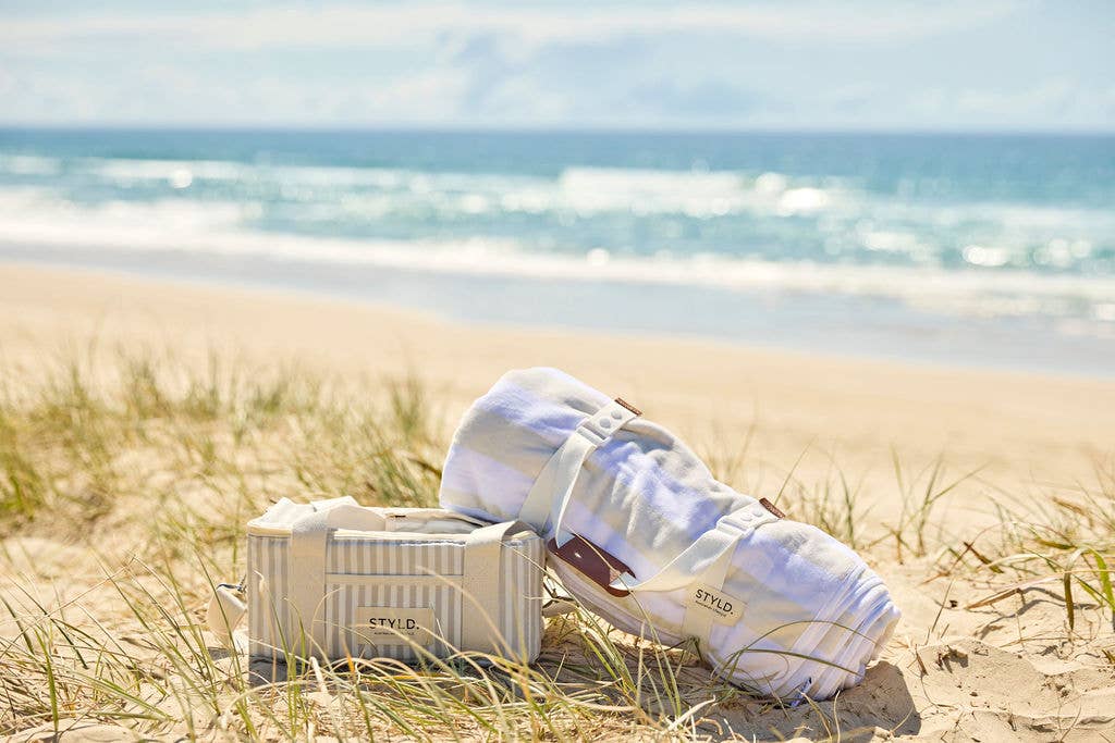 STYLD.® - Wholesale Beach towel - Vanilla Latte Striped Boyfriend Towel10