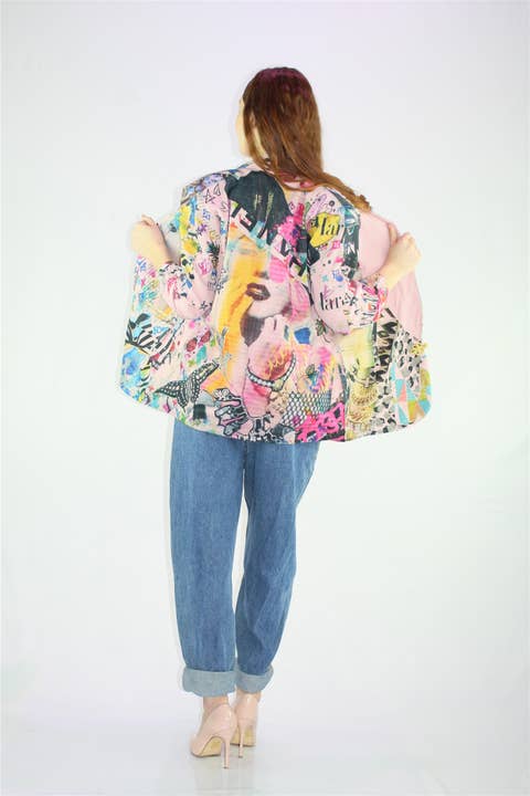 apiedinudinelparco - Wholesale Jacket - Women's - WOMEN'S BLAZER JACKET WITH CURLED SLEEVES STREET ART PATTERN 11