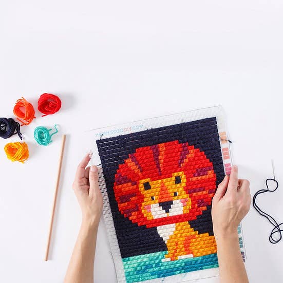 Kit tapisserie à broder Lion Sozo pour la vente par SOZO Broderie