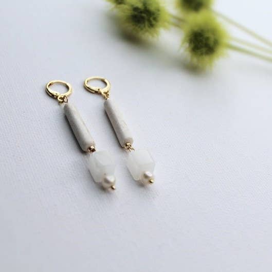 Brincos Jade Branco, Brincos Elegantes, Pérolas por atacado de Studio Niani