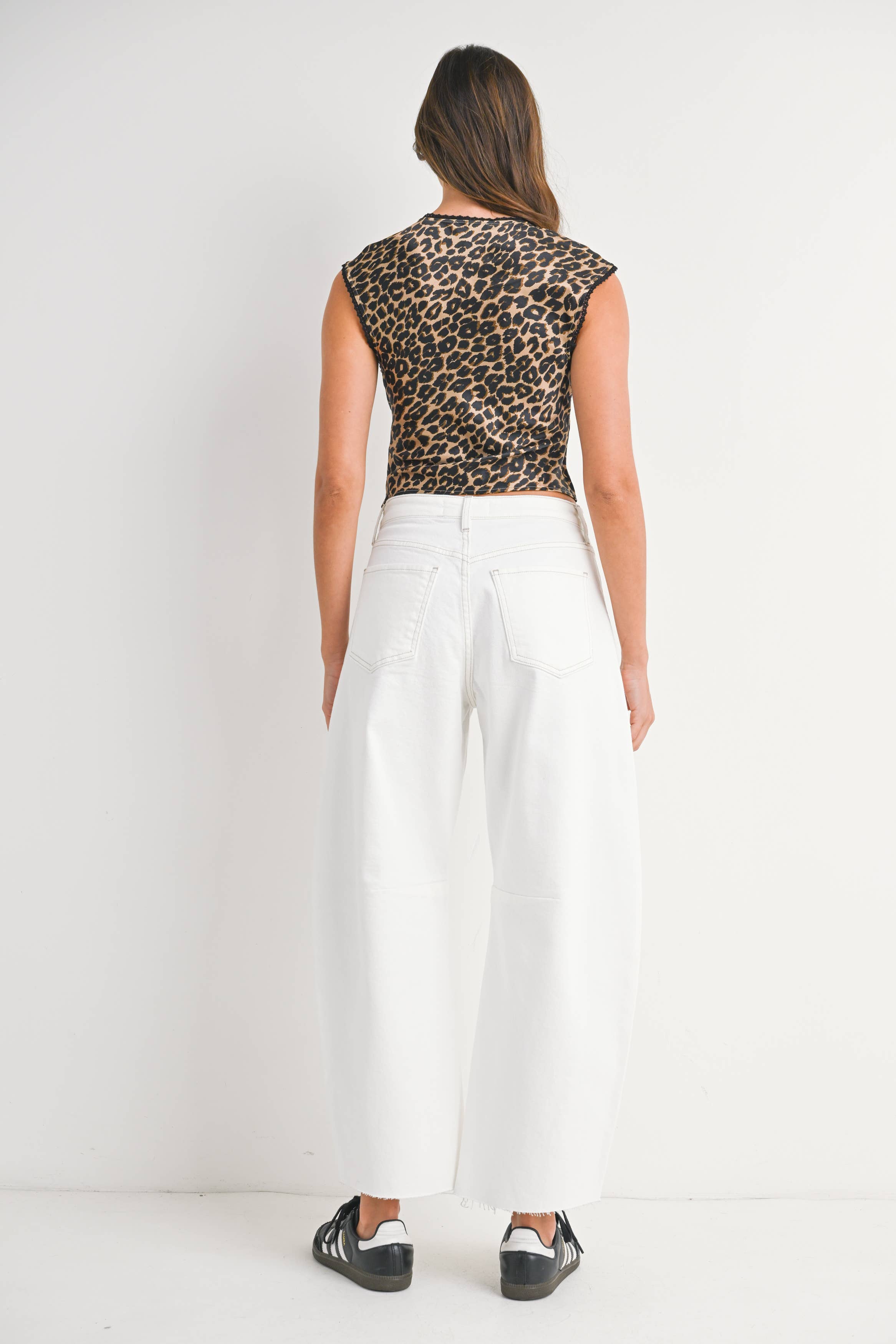 JUST BLACK DENIM - Wholesale Jeans - Women's - BP473J - OFF WHT - Barrel Jean w/ Seams 3