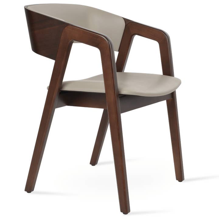 Chaises de restaurant Myndos en cuir noir pour la vente par Your Bar Stools