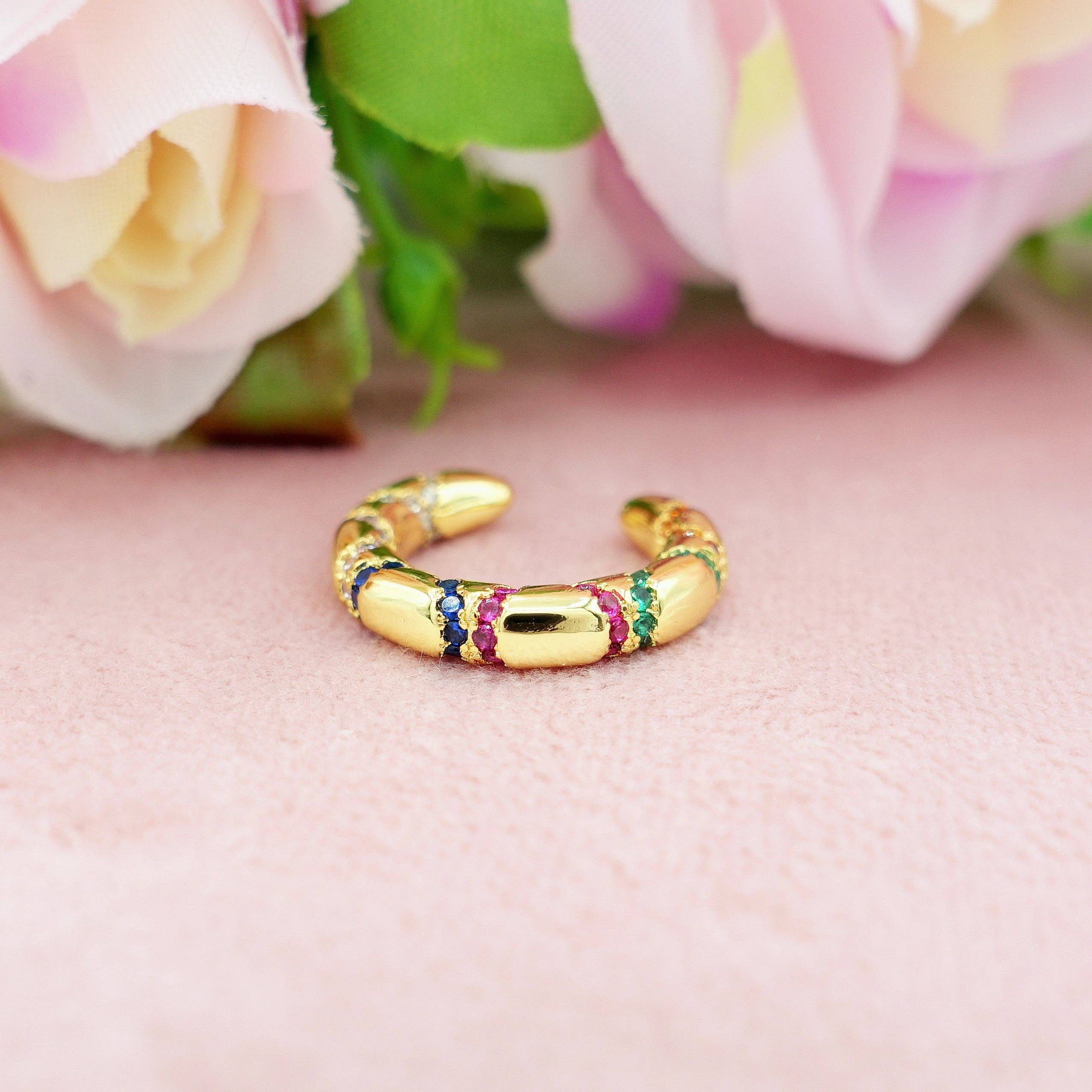 Daemon srls – Großhandel Ear Cuff/Ohrklemme – SORAYA – Einzelner Earcuff ohne Loch mit Zirkonia in Regenbogenfarben3