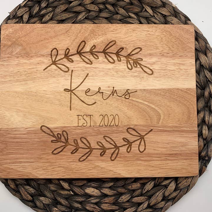 Nome: Tagliere con allori per la vendita all'ingrosso da parte di Hazel Grove Customs