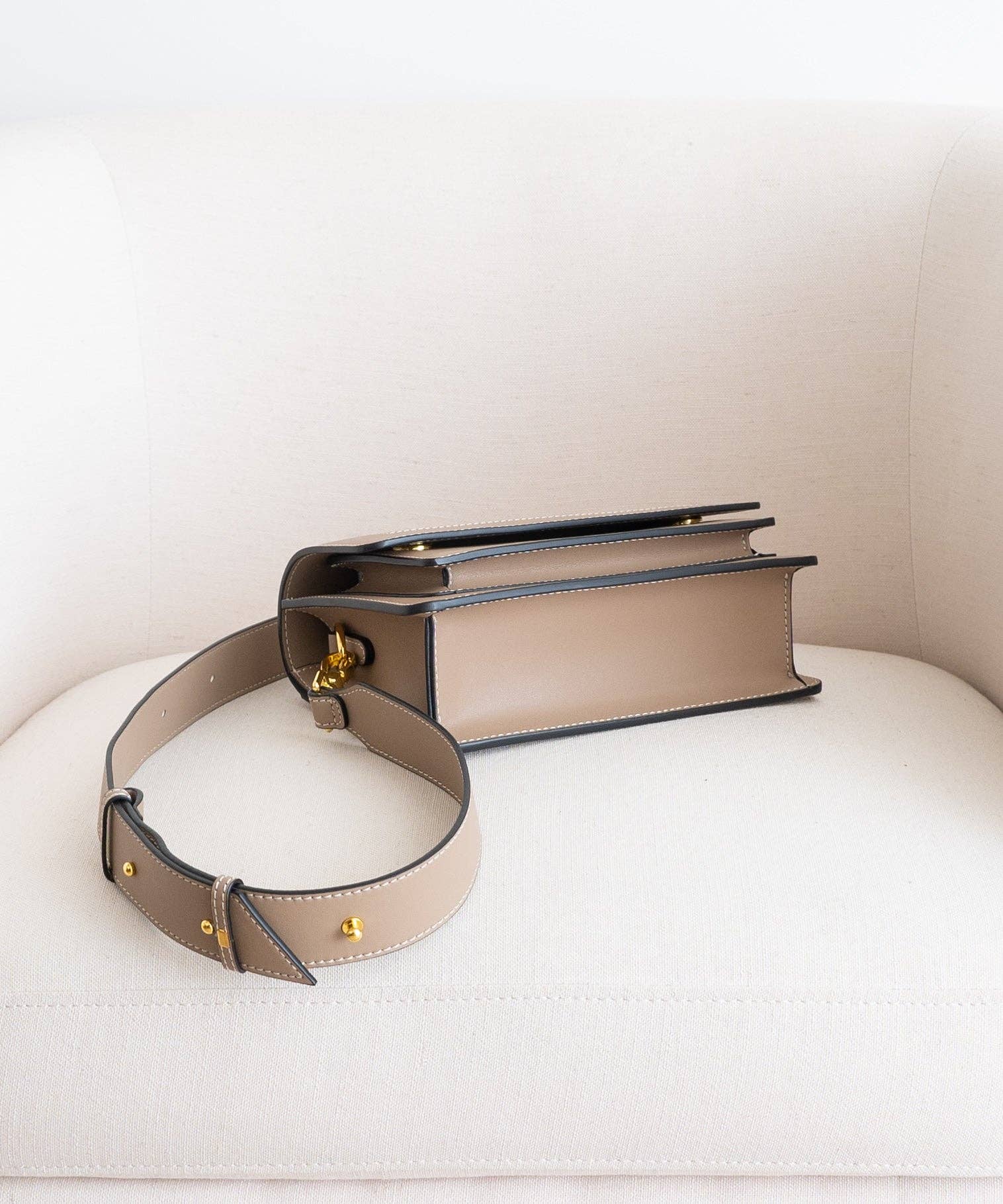 AALLYN – Großhandel Umhängetasche - Damen – Ingrid Umhängetasche - Leder48