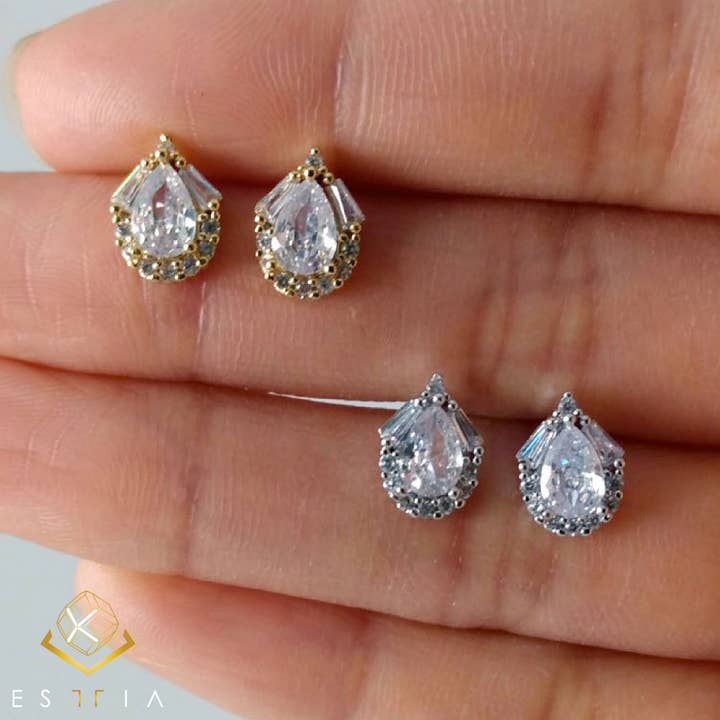 Scallop Petite cubic stud earrings mini zirconia for wholesale by Esttia