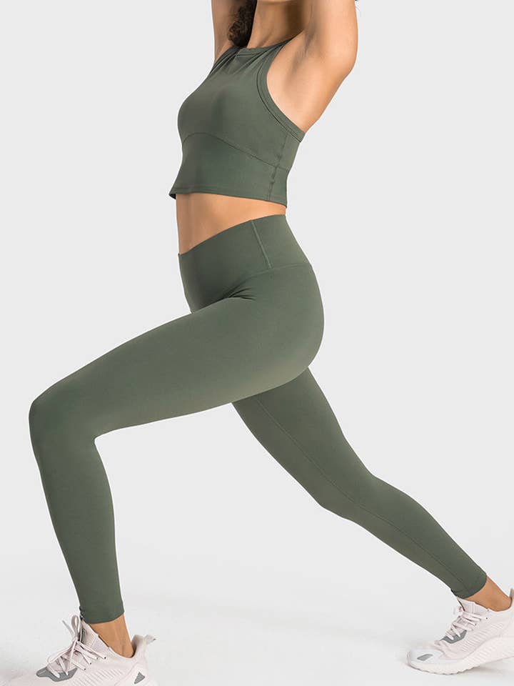 safistyle - Wholesale Activewear Set - Women's - Sporty Crop Top and Legging Suit Set10