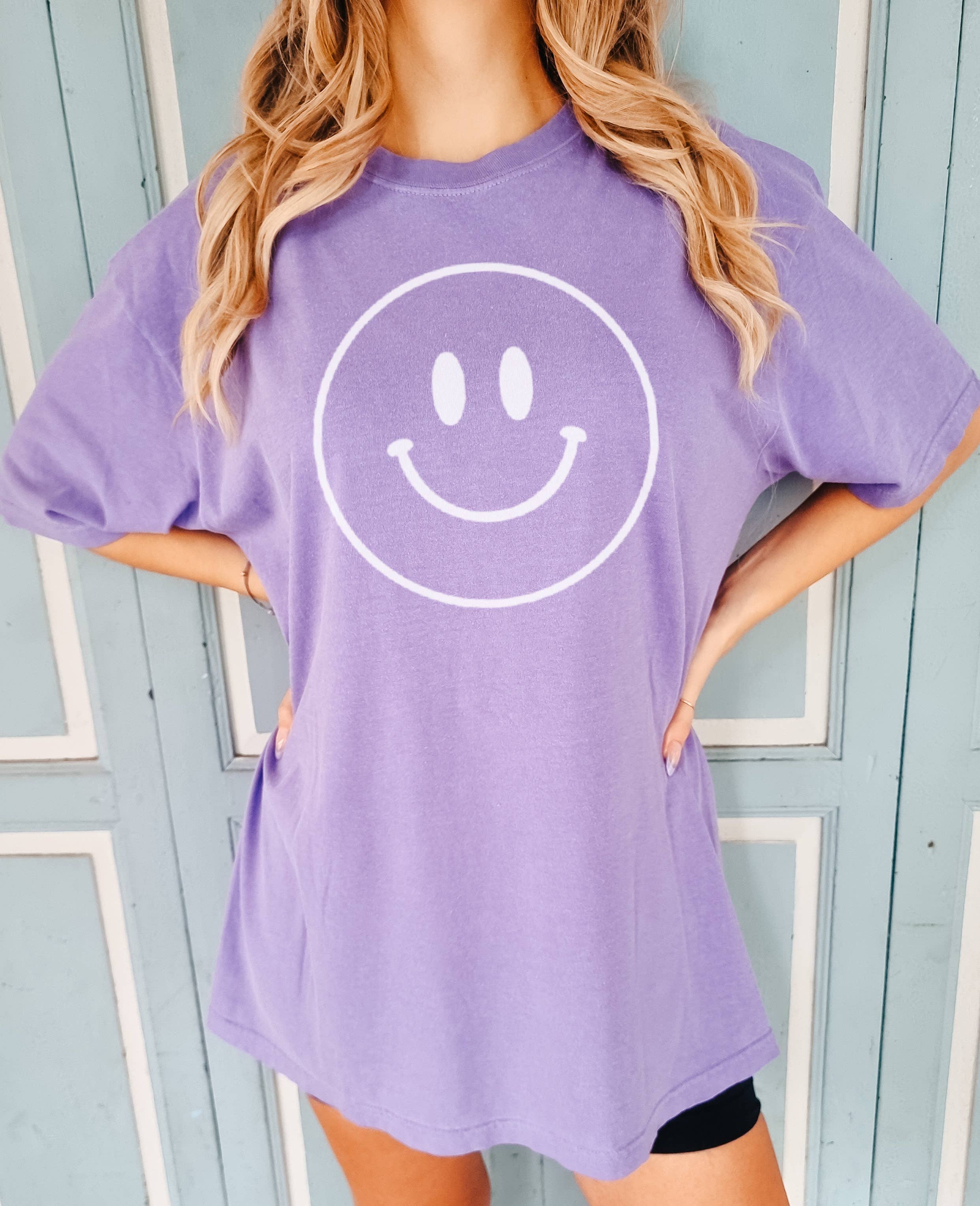 LOLA MAGNOLIA – wholesale T-shirt (graphic) – women's – DO WHAT YOU PLEASE TEE1