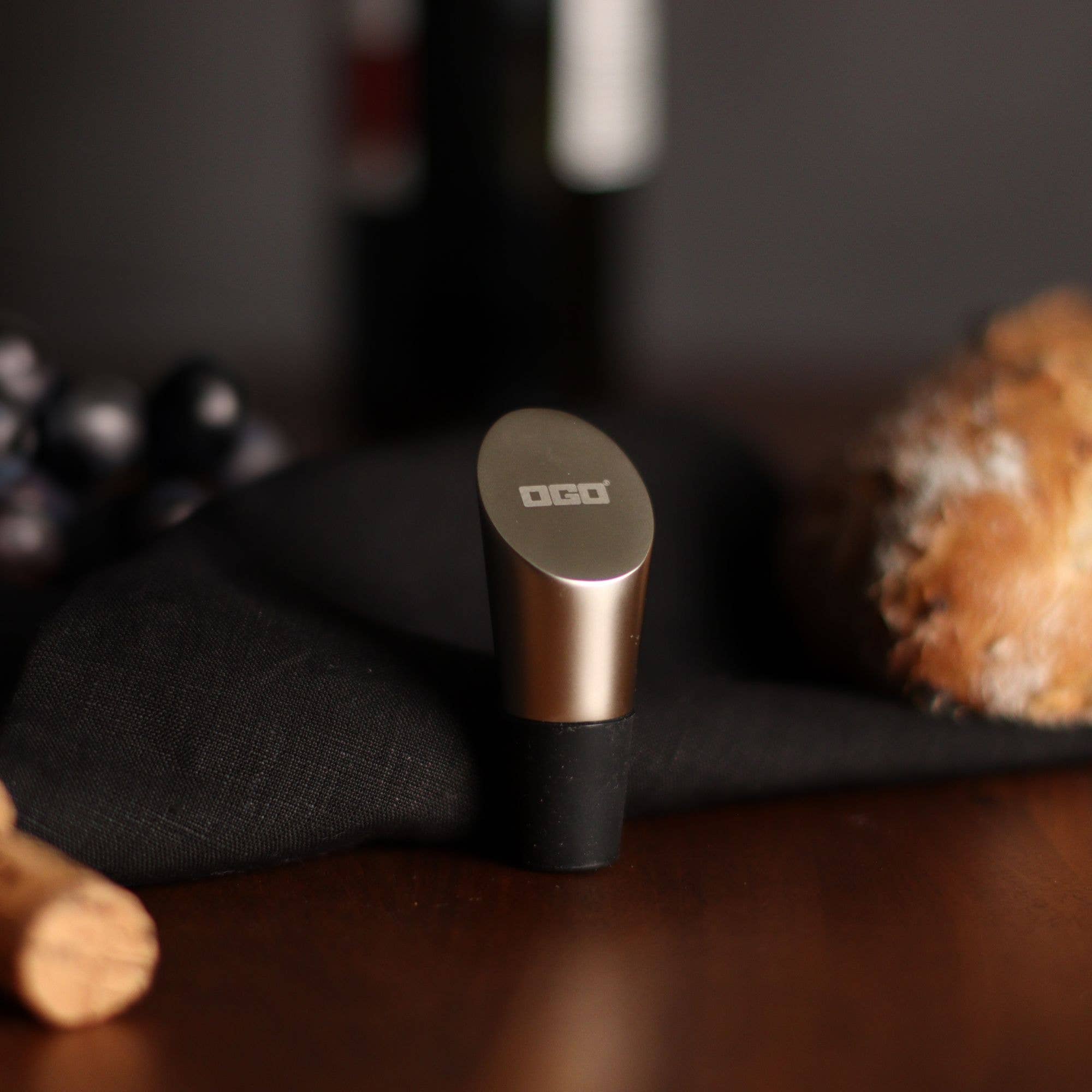 Ogo living - Wholesale Wine Stopper - Deluxe stainless steel wine cork1