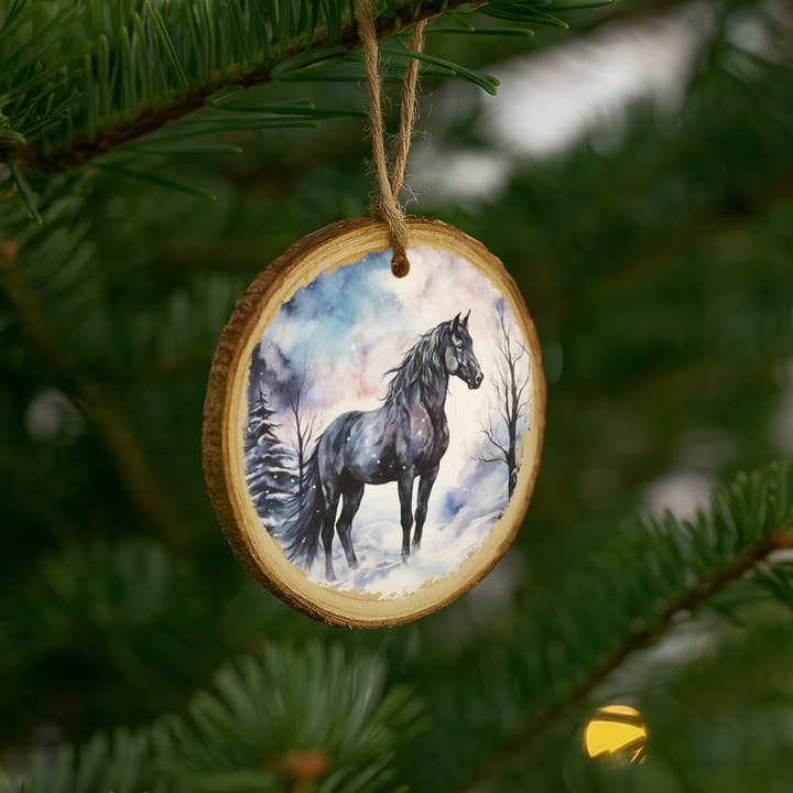 Hangout Home – wholesale Ornament – Black Horse in Snow Wood Ornament - Winter Animal Decoration2
